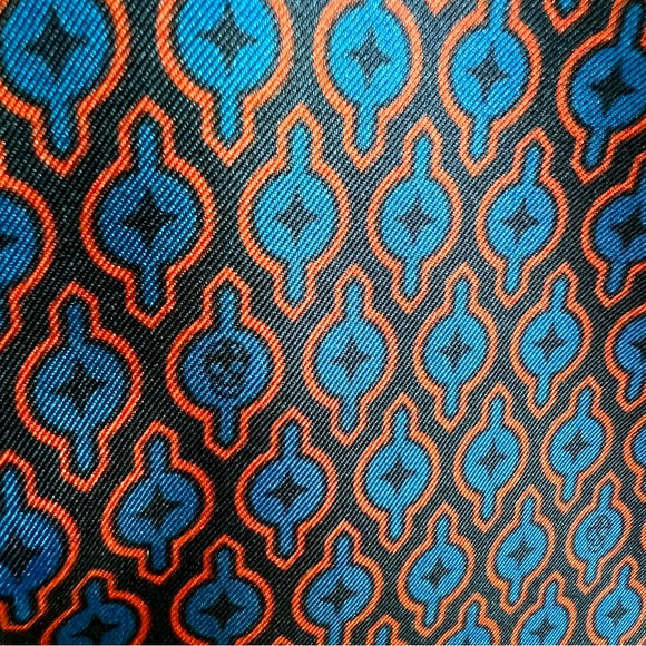 Alexander Mc Queen keyhole skull silk twill scarf 17x17 - Picture 5 of 10